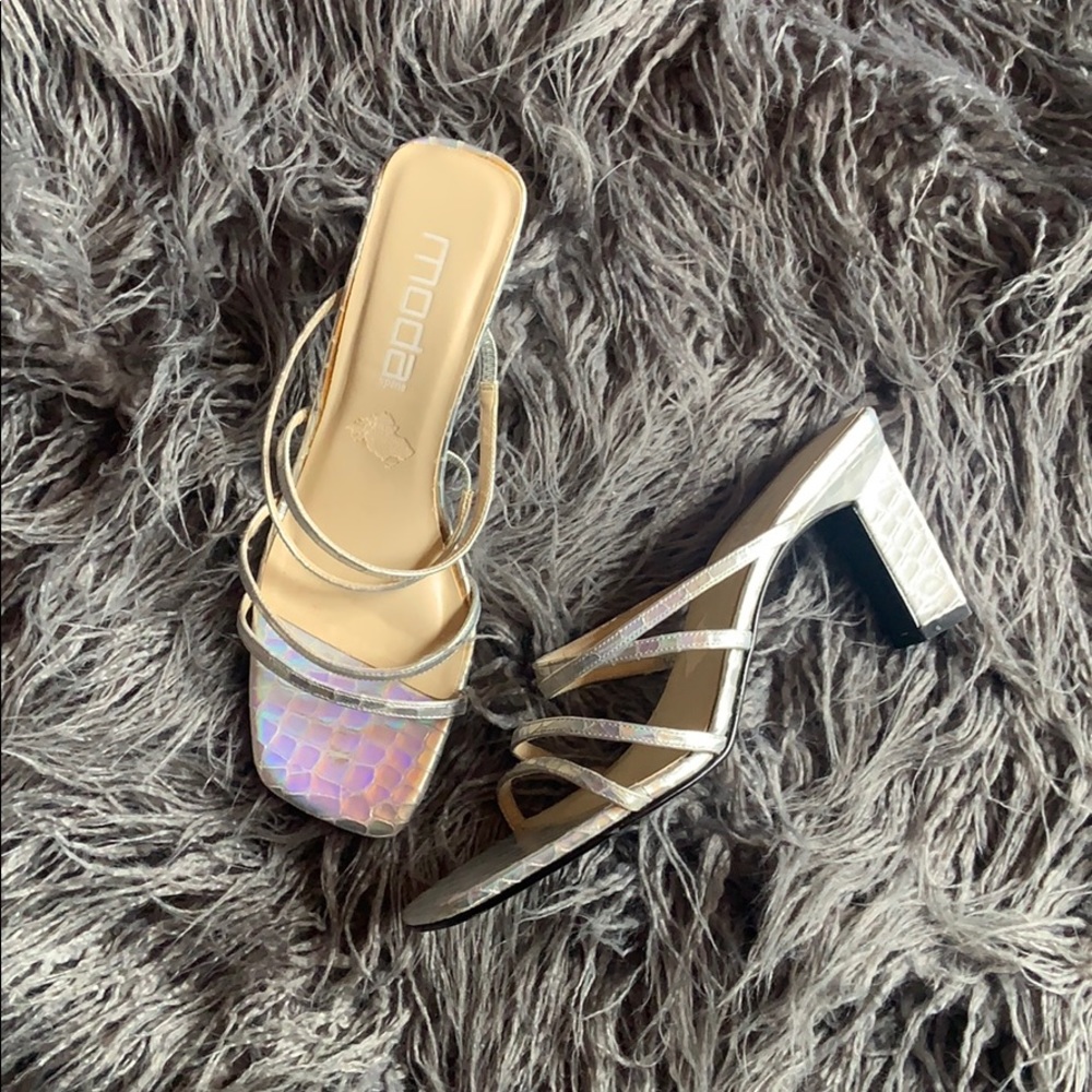 Vintage y2k Iridescent Silver Reptile Heel Sandals